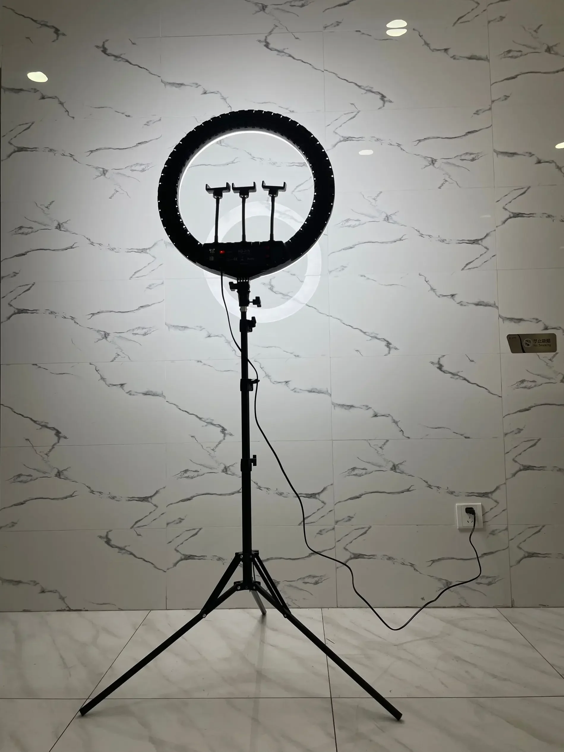 HQ-21n 21インチLEDリングライト撮影ランプセット、 - Lighting In Photography のレビューと価格